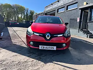 Used 2015 Renault Clio Dynamique Nav Red - Interior and Exterior details 2