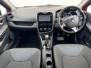 Used 2015 Renault Clio Dynamique Nav Red - Interior and Exterior details 3