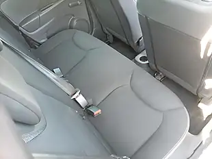 Used 2015 Renault Clio Dynamique Nav Silver - Interior and Exterior details 10