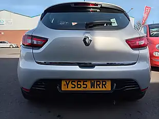 Used 2015 Renault Clio Dynamique Nav Silver - Interior and Exterior details 6