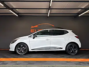 Used 2015 Renault Clio Dynamique Nav White - Interior and Exterior details 10