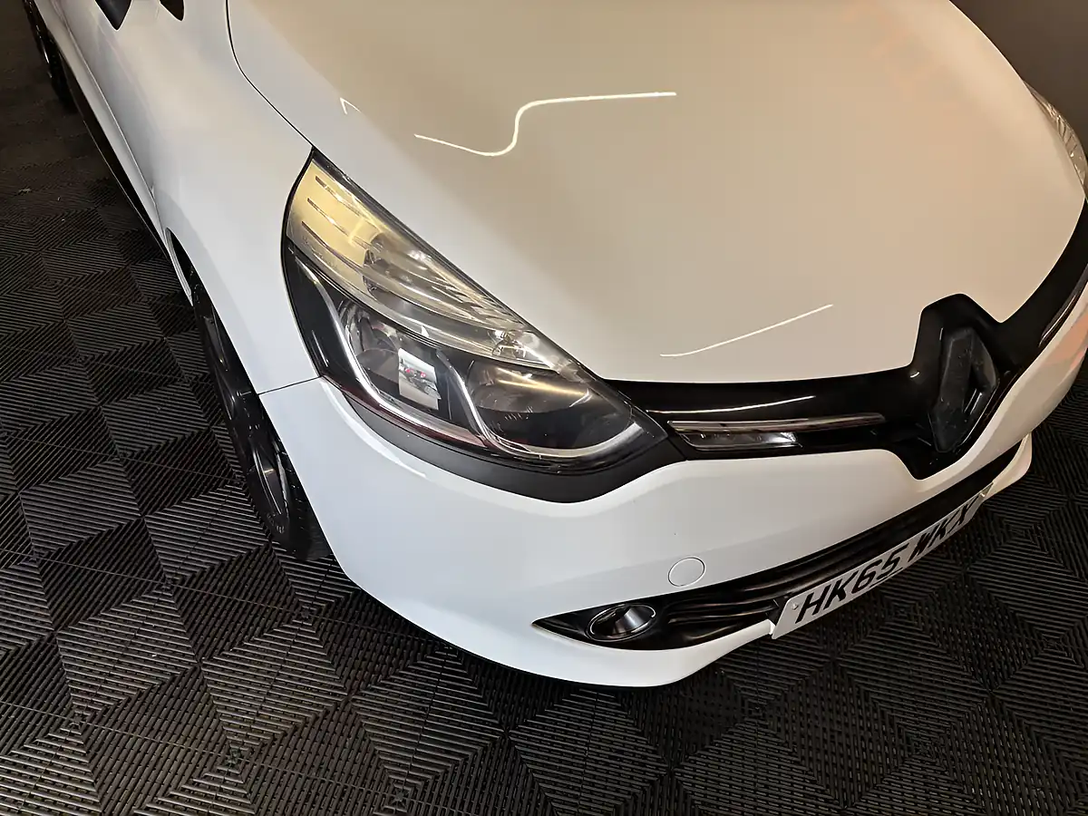 Used 2015 Renault Clio Dynamique Nav White - Interior and Exterior details 15