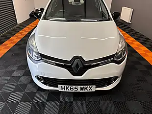 Used 2015 Renault Clio Dynamique Nav White - Interior and Exterior details 16