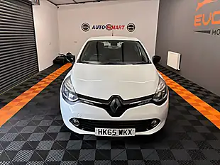 Used 2015 Renault Clio Dynamique Nav White - Interior and Exterior details 17