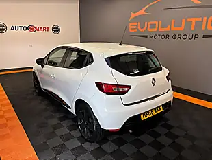 Used 2015 Renault Clio Dynamique Nav White - Interior and Exterior details 6