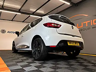 Used 2015 Renault Clio Dynamique Nav White - Interior and Exterior details 8