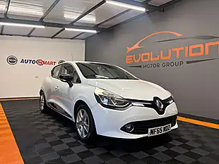 Used 2015 Renault Clio Dynamique Nav White - Interior and Exterior details 4