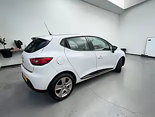 Used 2015 Renault Clio Dynamique Nav White - Interior and Exterior details 4