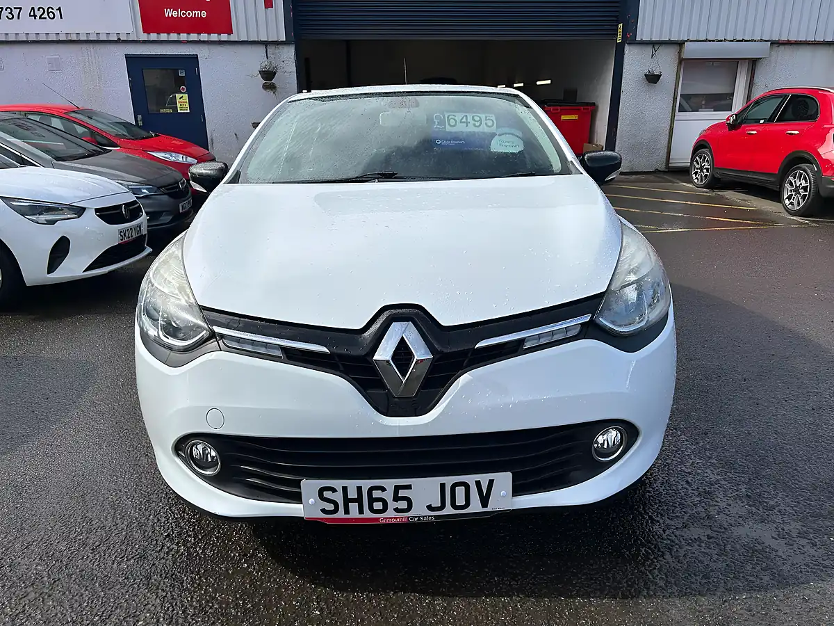 Used 2015 Renault Clio Dynamique Nav White - Interior and Exterior details 10