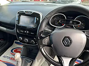 Used 2015 Renault Clio Dynamique Nav White - Interior and Exterior details 12