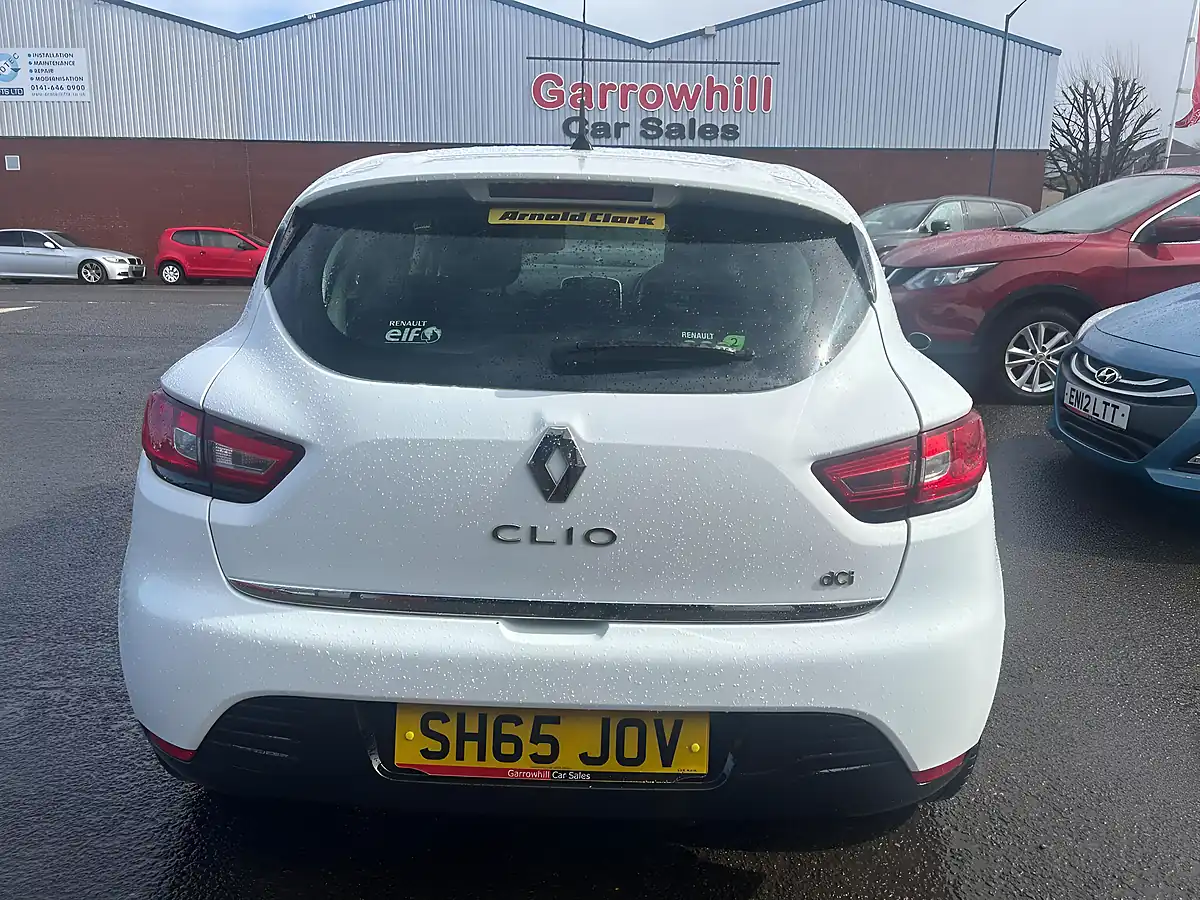Used 2015 Renault Clio Dynamique Nav White - Interior and Exterior details 4