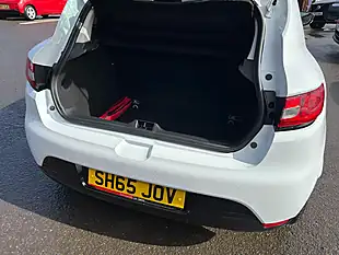 Used 2015 Renault Clio Dynamique Nav White - Interior and Exterior details 9