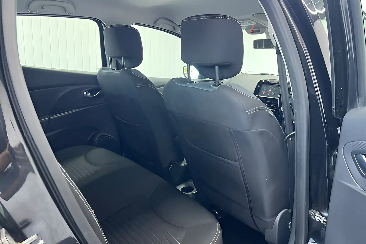 Used 2015 Renault Clio Dynamique S Black - Interior and Exterior details 12
