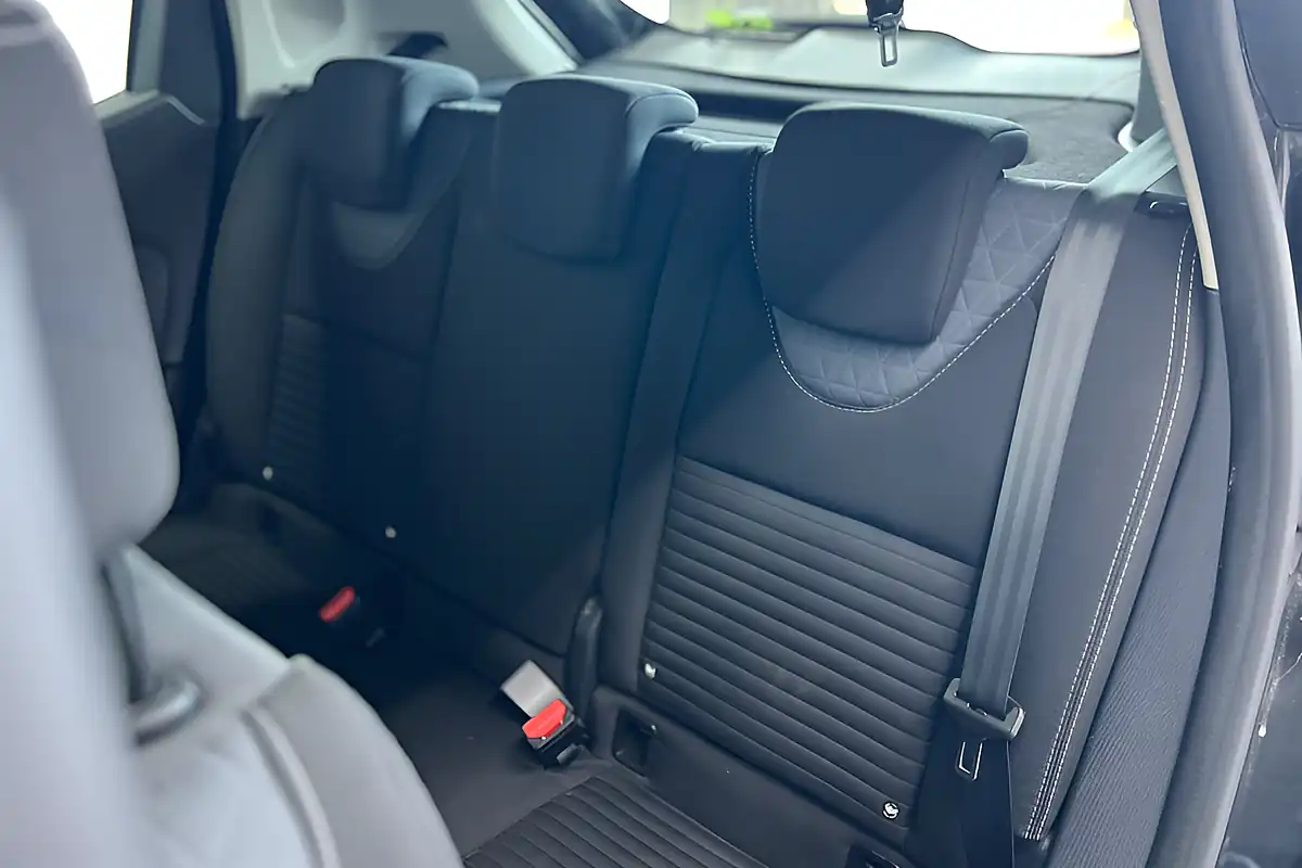 Used 2015 Renault Clio Dynamique S Black - Interior and Exterior details 13