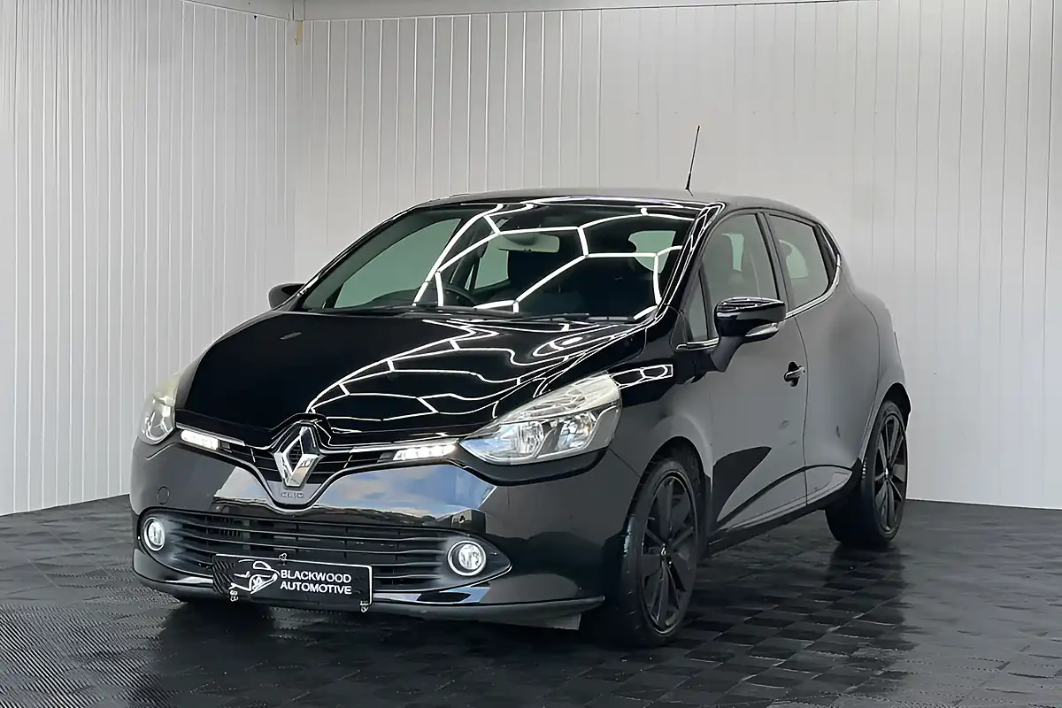 Used 2015 Renault Clio Dynamique S Black - Interior and Exterior details 5