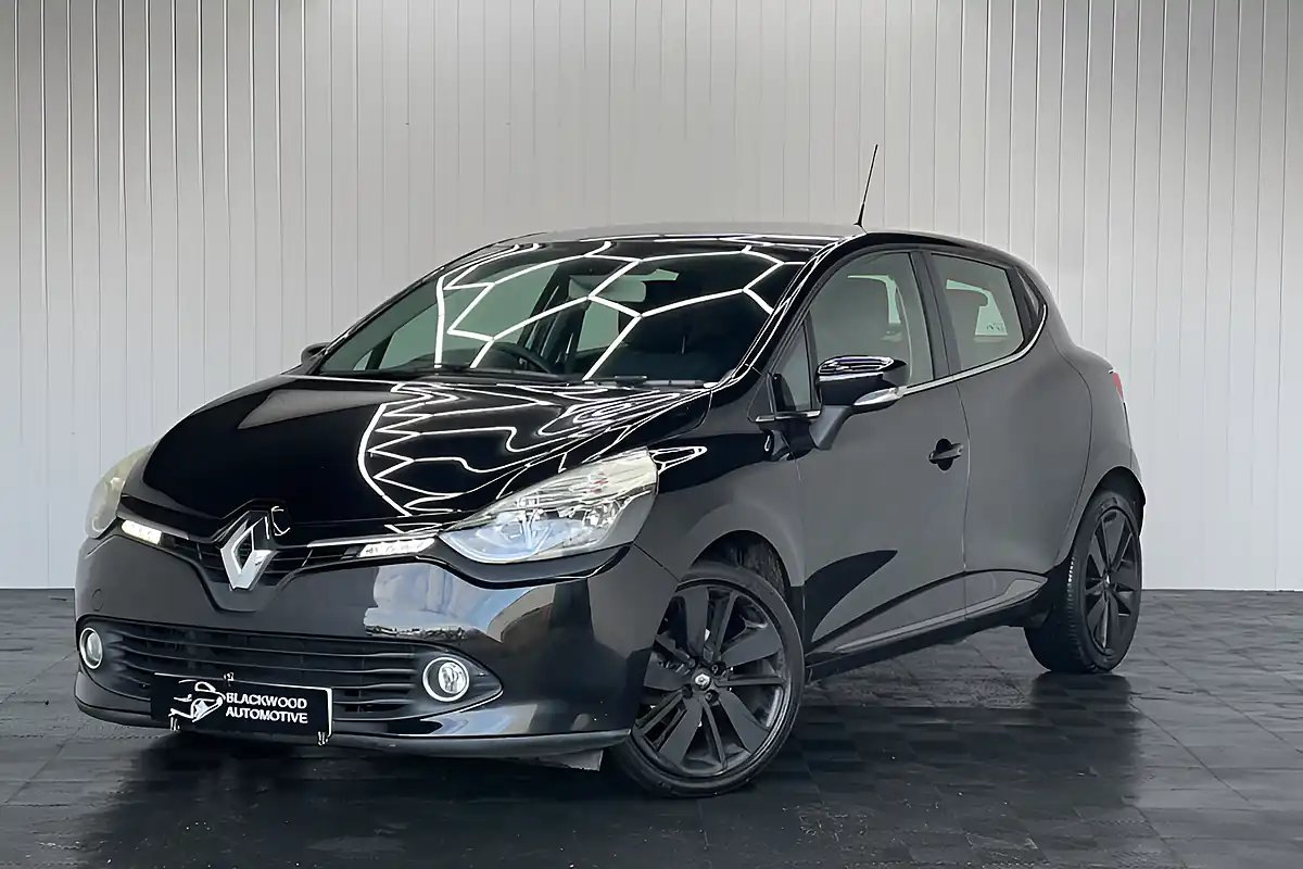 Used 2015 Renault Clio Dynamique S Black - Interior and Exterior details 7