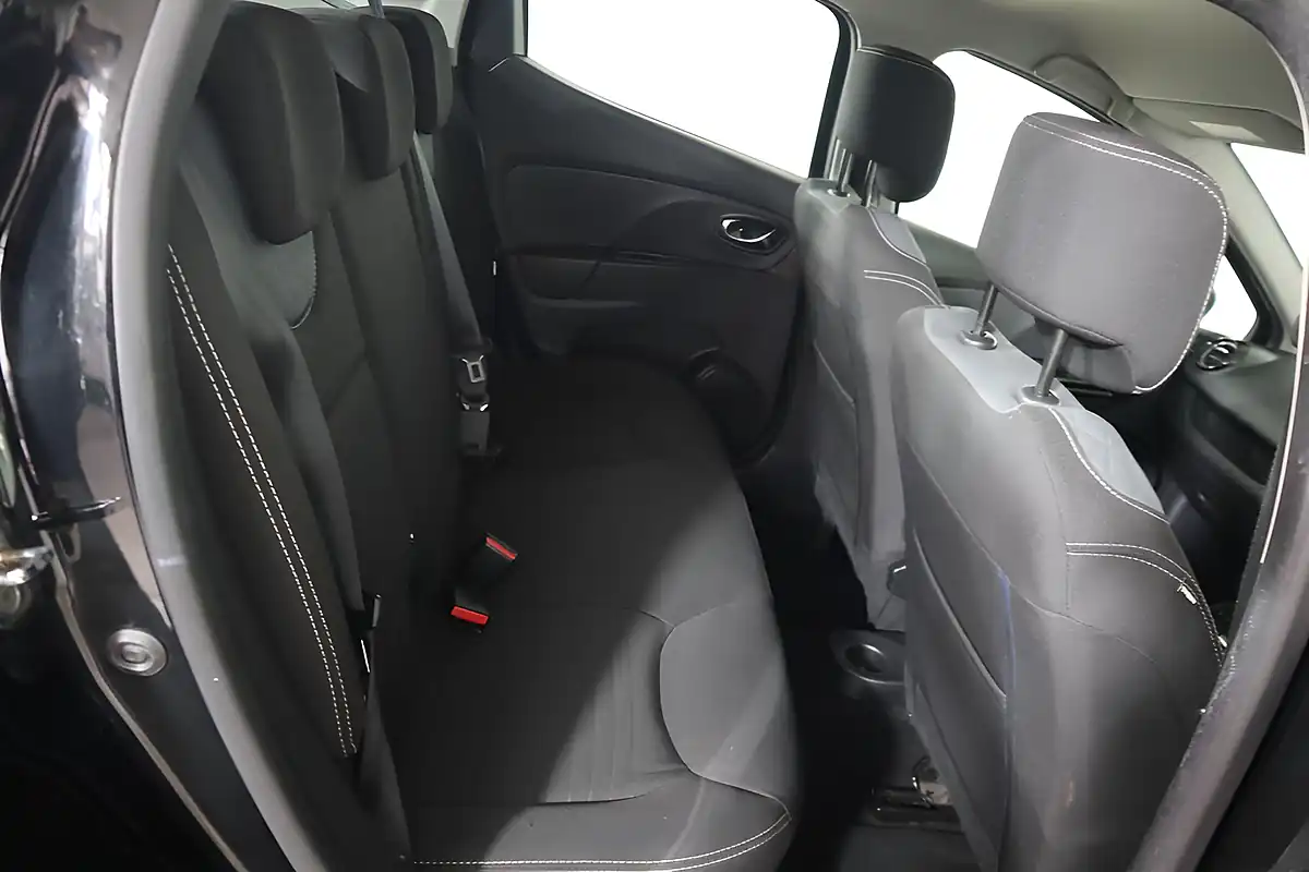 Used 2015 Renault Clio Dynamique S Medianav Black - Interior and Exterior details 13