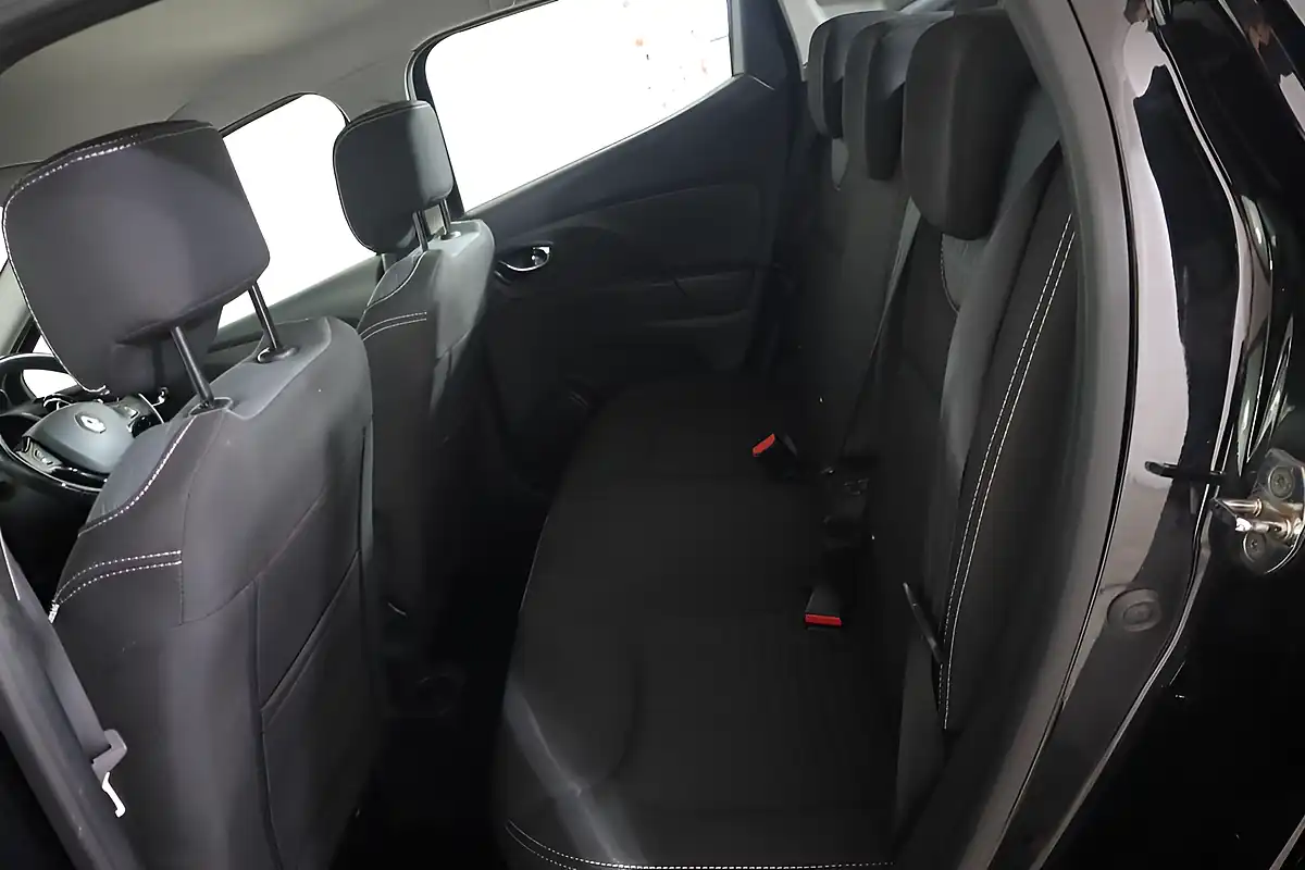 Used 2015 Renault Clio Dynamique S Medianav Black - Interior and Exterior details 14