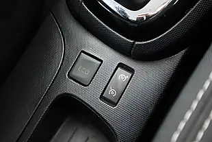 Used 2015 Renault Clio Dynamique S Medianav Black - Interior and Exterior details 16
