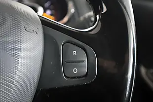 Used 2015 Renault Clio Dynamique S Medianav Black - Interior and Exterior details 17