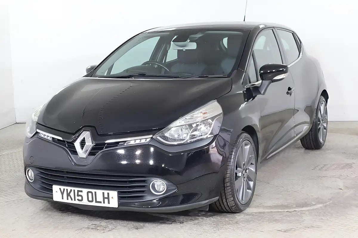 Used 2015 Renault Clio Dynamique S Medianav Black - Interior and Exterior details 3