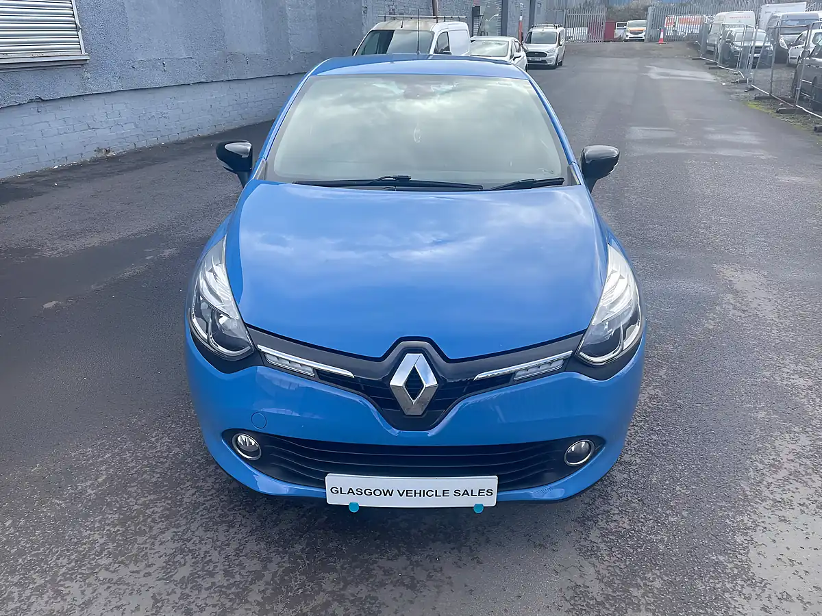Used 2015 Renault Clio Dynamique S Medianav Blue - Interior and Exterior details 2