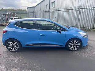 Used 2015 Renault Clio Dynamique S Medianav Blue - Interior and Exterior details 3