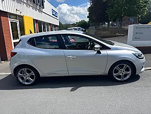Used 2015 Renault Clio Dynamique S Medianav GT Line Pack Silver - Interior and Exterior details 5
