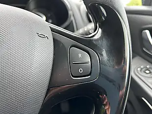 Used 2015 Renault Clio Dynamique S Medianav Red - Interior and Exterior details 17