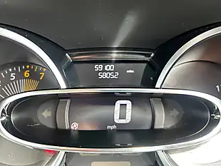 Used 2015 Renault Clio Dynamique S Medianav Red - Interior and Exterior details 20