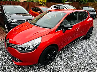 Used 2015 Renault Clio Dynamique S Medianav Red - Interior and Exterior details 15
