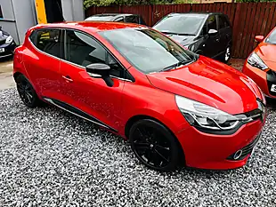 Used 2015 Renault Clio Dynamique S Medianav Red - Interior and Exterior details 5