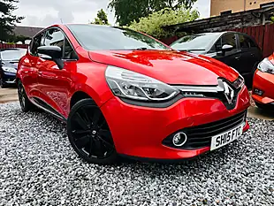 Used 2015 Renault Clio Dynamique S Medianav Red - Interior and Exterior details 7