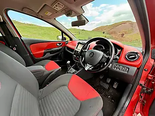 Used 2015 Renault Clio Dynamique S Medianav Red - Interior and Exterior details 15