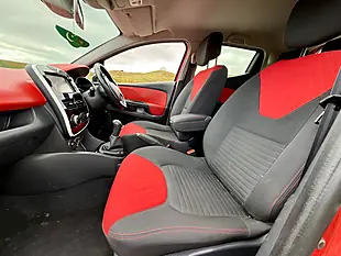 Used 2015 Renault Clio Dynamique S Medianav Red - Interior and Exterior details 19