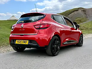 Used 2015 Renault Clio Dynamique S Medianav Red - Interior and Exterior details 5