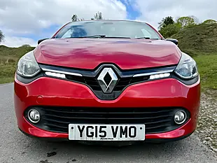 Used 2015 Renault Clio Dynamique S Medianav Red - Interior and Exterior details 8