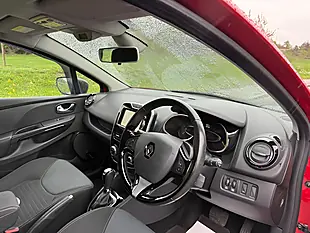 Used 2015 Renault Clio Dynamique S Medianav Red - Interior and Exterior details 14