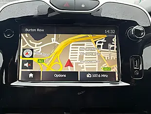 Used 2015 Renault Clio Dynamique S Medianav Red - Interior and Exterior details 19