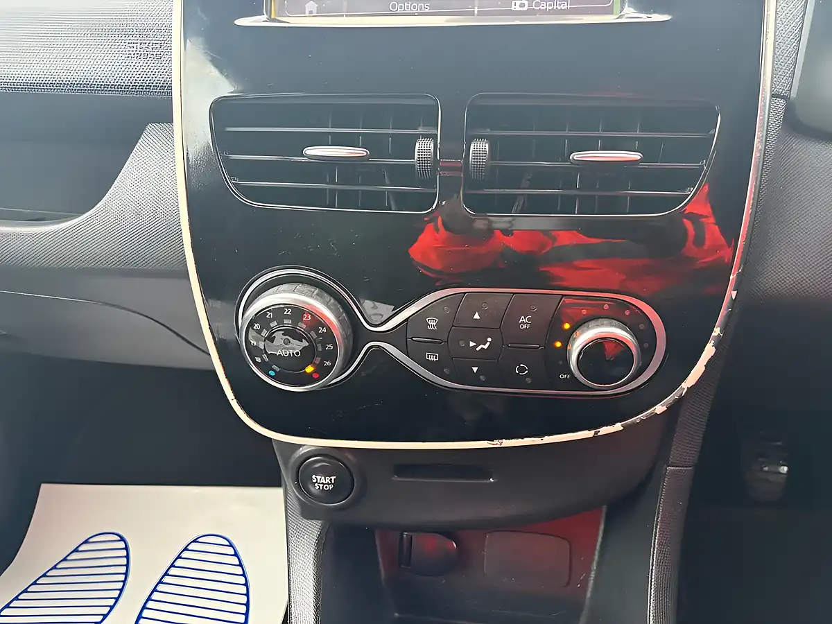Used 2015 Renault Clio Dynamique S Medianav White - Interior and Exterior details 14