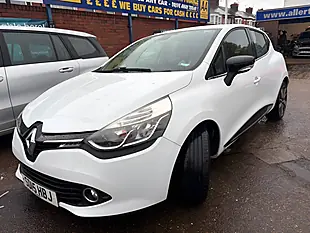 Used 2015 Renault Clio Dynamique S Medianav White - Interior and Exterior details 4