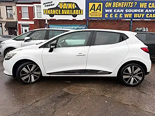 Used 2015 Renault Clio Dynamique S Medianav White - Interior and Exterior details 5