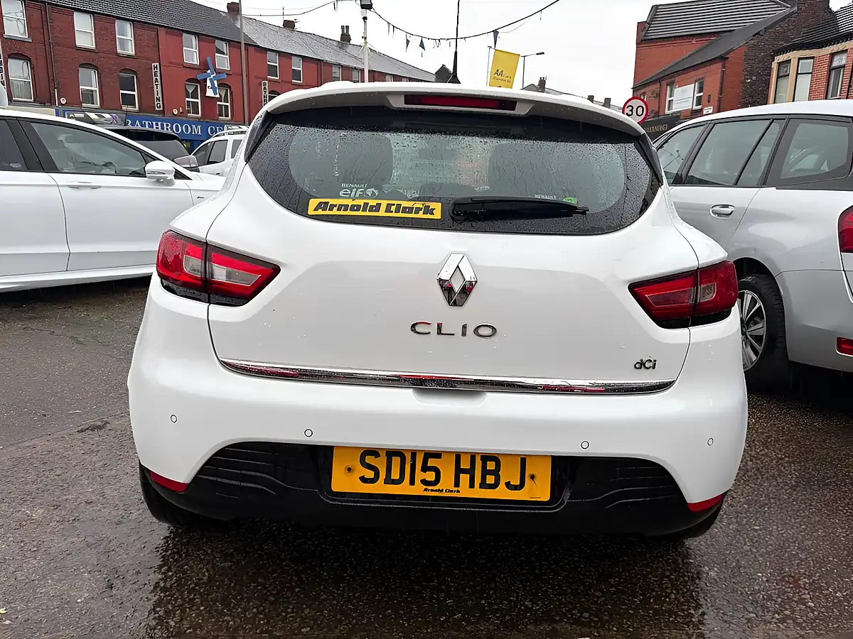 Used 2015 Renault Clio Dynamique S Medianav White - Interior and Exterior details 7