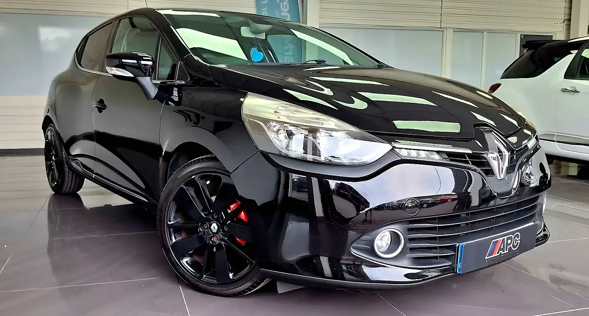 Used 2015 Renault Clio Dynamique S Nav Black - Interior and Exterior details 9
