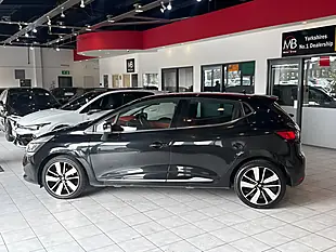 Used 2015 Renault Clio Dynamique S Nav Black - Interior and Exterior details 5