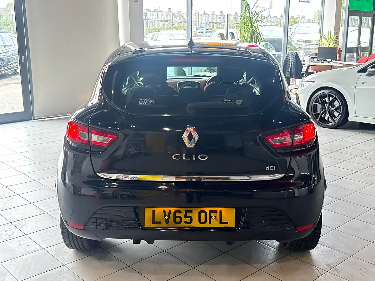 Used 2015 Renault Clio Dynamique S Nav Black - Interior and Exterior details 7