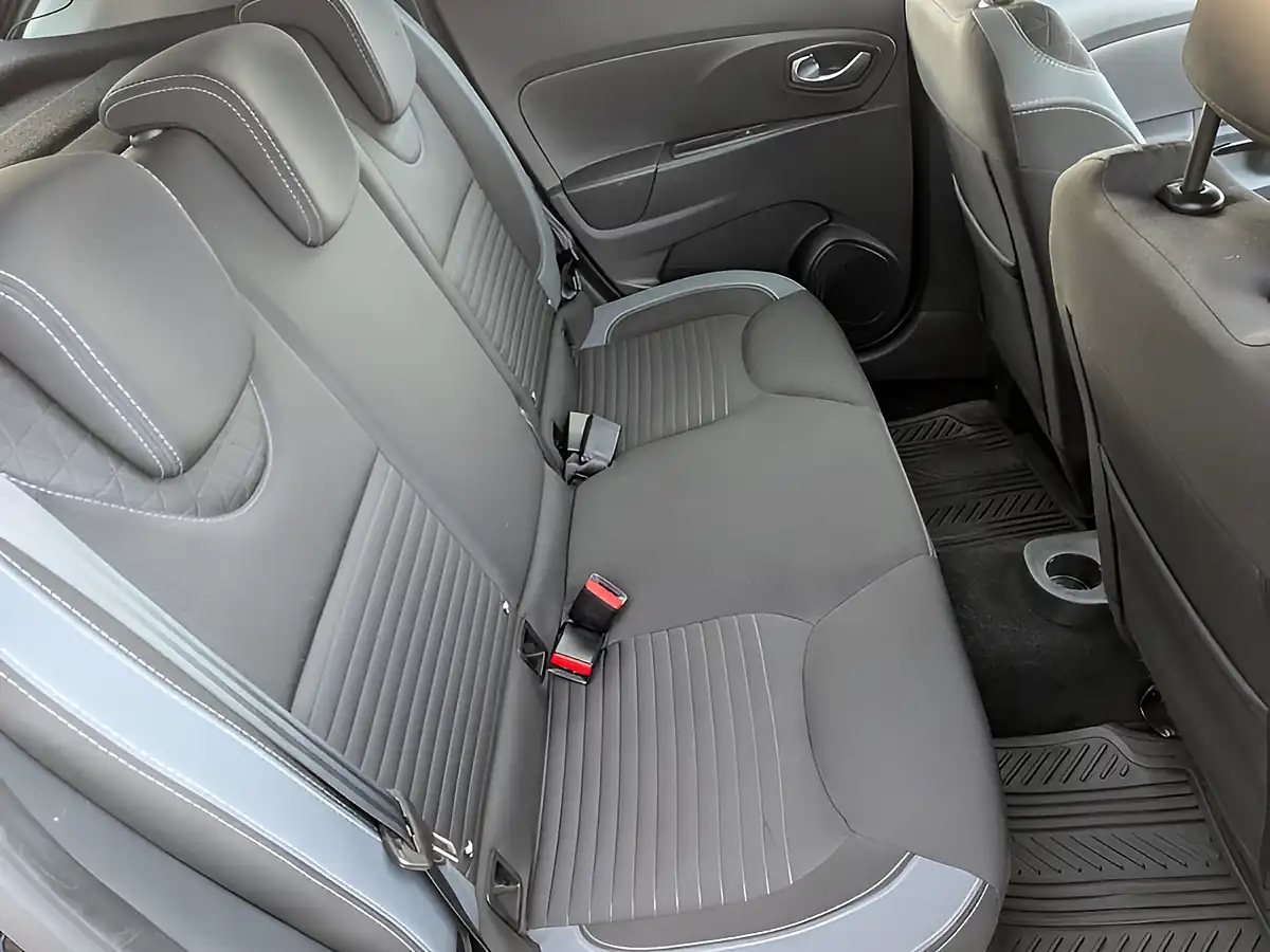 Used 2015 Renault Clio Dynamique S Nav Black - Interior and Exterior details 13