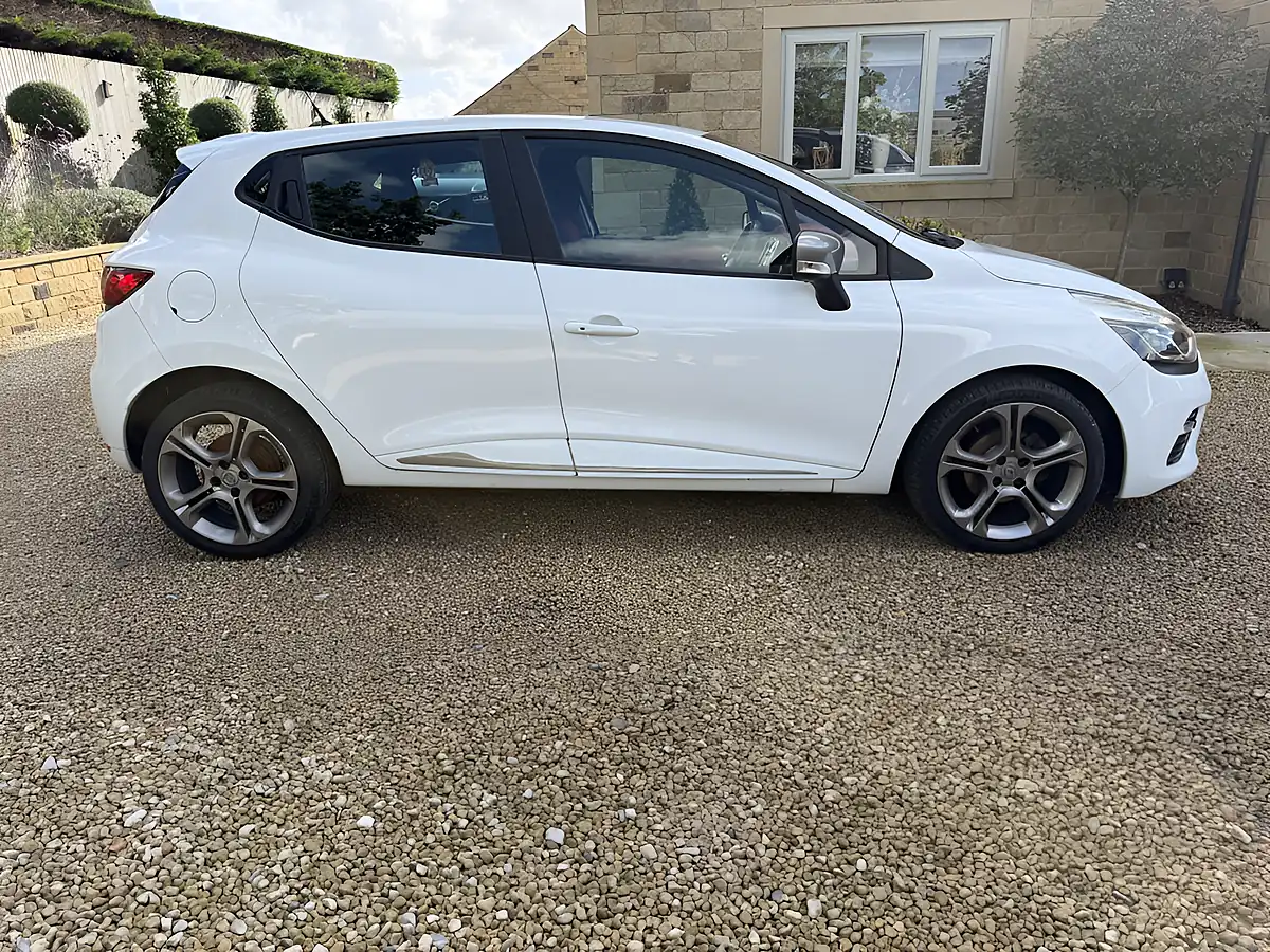 Used 2015 Renault Clio Dynamique S Nav Black - Interior and Exterior details 2