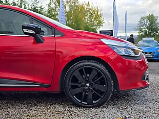 Used 2015 Renault Clio Dynamique S Nav Red - Interior and Exterior details 14