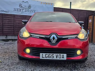 Used 2015 Renault Clio Dynamique S Nav Red - Interior and Exterior details 7